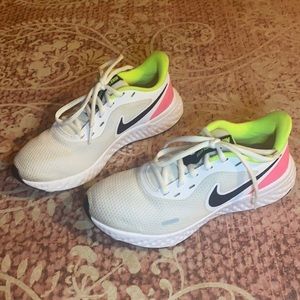 Best 25+ Deals for Nike Run Easy Shoes | Poshmark